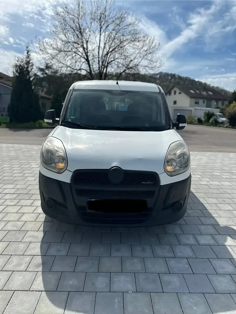 Gebraucht Fiat Doblò 90 PS (66 kW) 2010 Weiß Van / Kleinbus