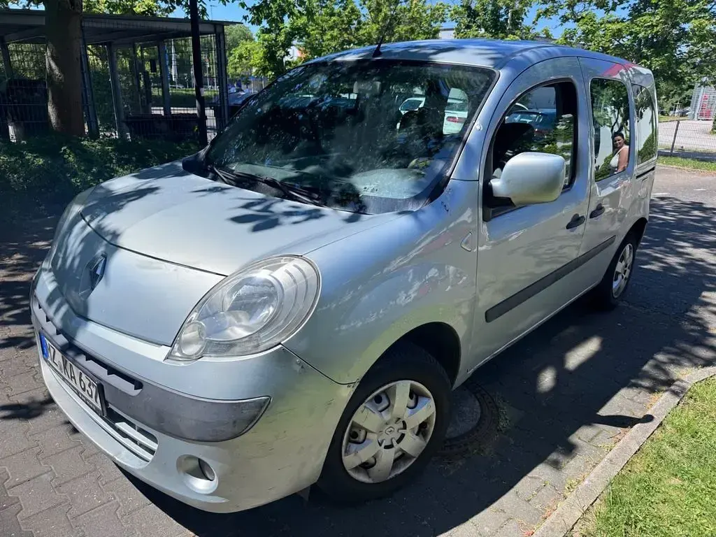 Gebraucht Renault Kangoo Expression 90 PS (66 kW) 2010 Van / Kleinbus