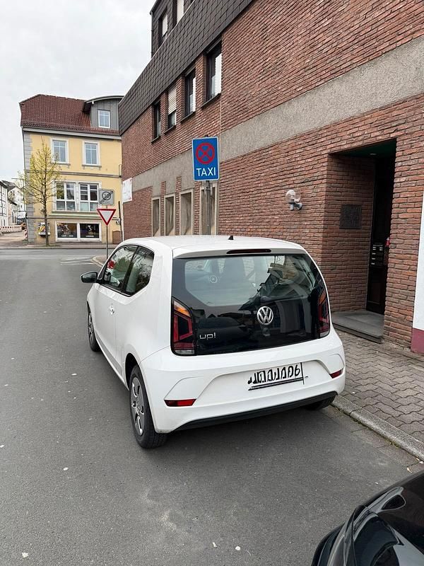 Second-hand VW up! 2018 Alb Hatchback