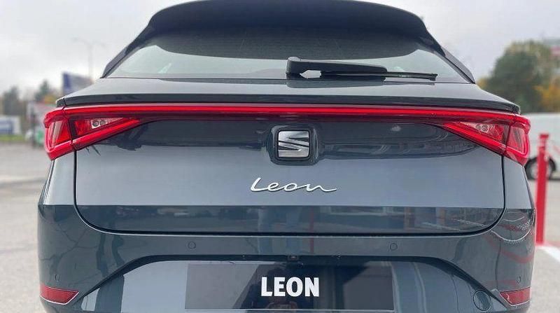 Neu Seat Leon Style 116 PS (85 kW) 2026 Blau Limousine