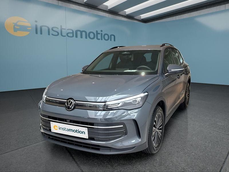 Grau Gebraucht 2025 VW Tiguan SUV | 39.449 € (Fairer Preis) - Bild 1/4