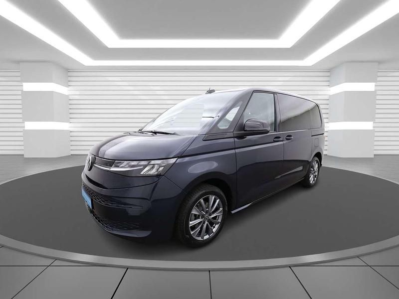 Starlight blue, metallic Gebraucht 2022 VW T7 Life Van | 43.800 € (Teuer) - Bild 1/4