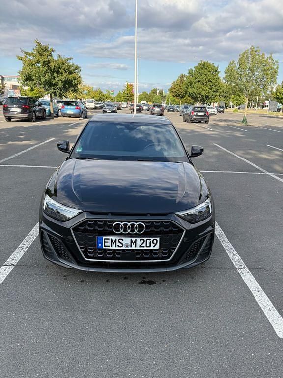 Schwarz Gebraucht 2020 Audi A1 Sportback S-Line Kleinwagen | 19.500 € (Guter Preis) - Bild 1/4