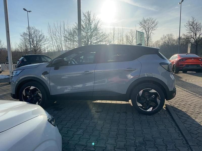 Neu Renault Captur Techno 158 PS (116 kW) 2025 Rafalgrau metallic, black pearlschwarz metallic (grau) SUV