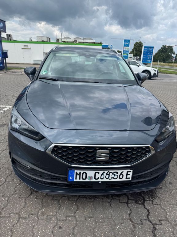 Grau Gebraucht 2021 Seat Leon ST XCELLENCE Kombi | 16.500 € (Guter Preis) - Bild 1/4