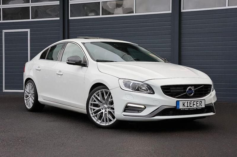 Gebraucht Volvo S60 R-Design 347 PS (255 kW) 2014 Weiß Limousine