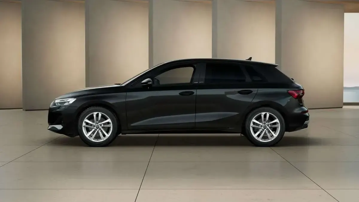 Second-hand Audi A3 Advanced 150 CP (110 kW) 2025 Negru Berlinǎ