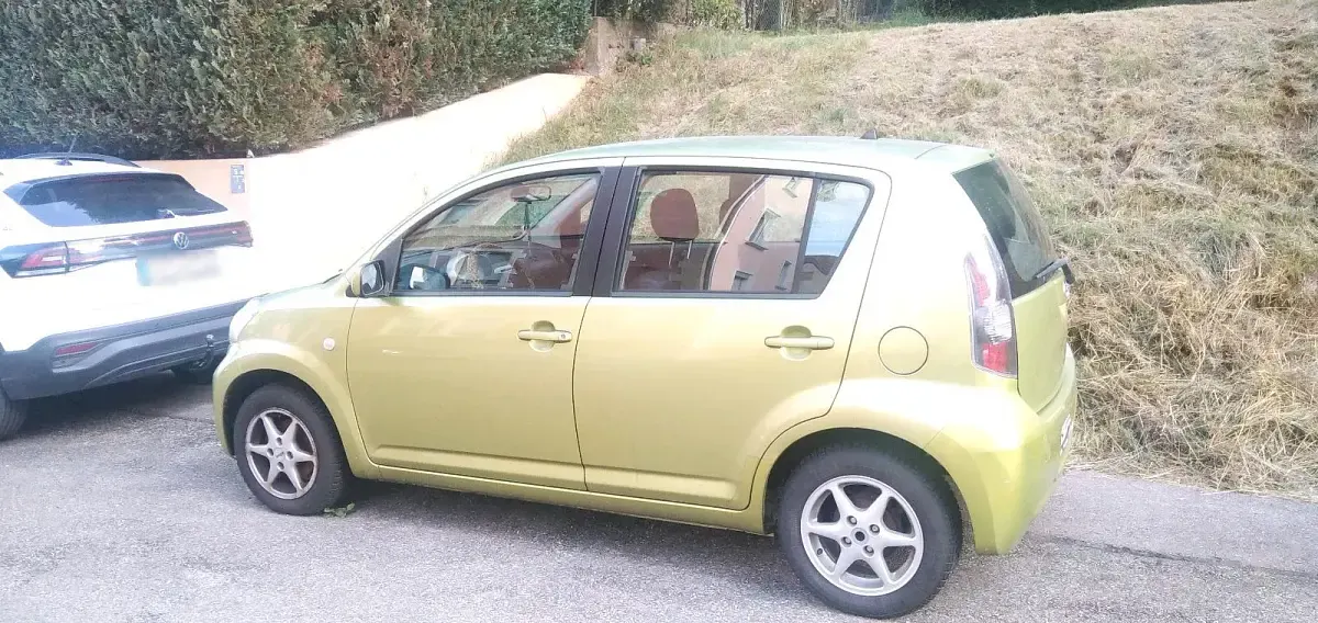 Gebraucht Daihatsu Sirion 87 PS (63 kW) 2009 Grün Kleinwagen