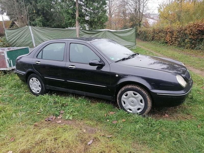 Gebraucht Lancia Lybra 103 PS (75 kW) 2000 Pantherschwarzmet Limousine