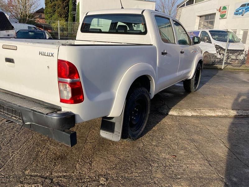 Gebraucht Toyota HiLux 144 PS (105 kW) 2016 Schneeweiss Pickup