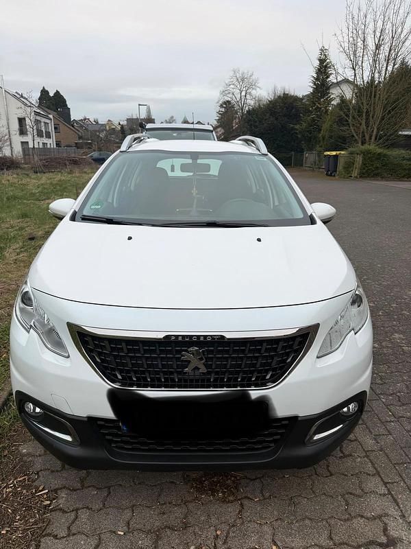 Gebraucht Peugeot 2008 110 PS (80 kW) 2017 Weiß SUV