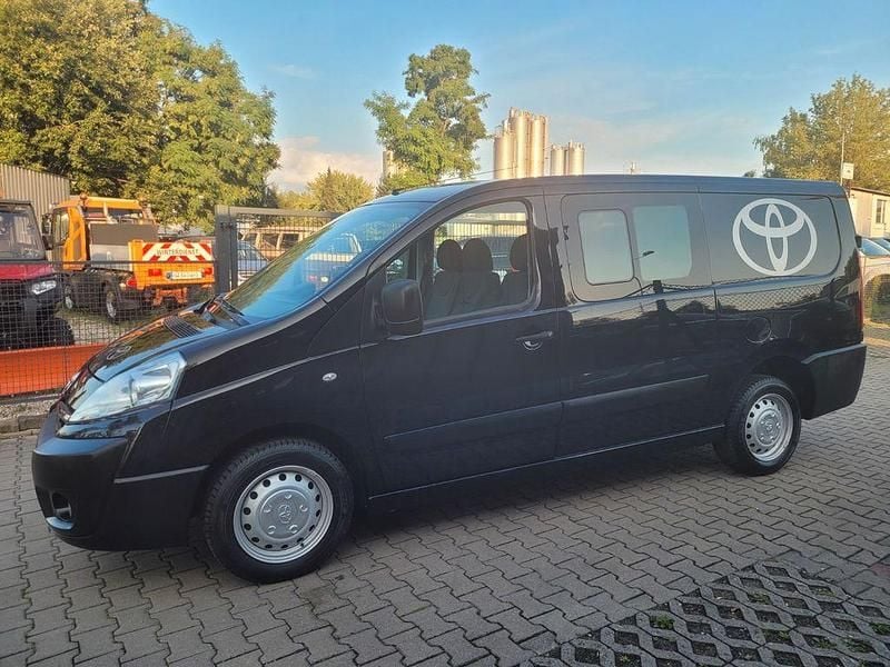 Gebraucht Toyota Proace Comfort 128 PS (94 kW) 2016 Schwarz Van / Kleinbus