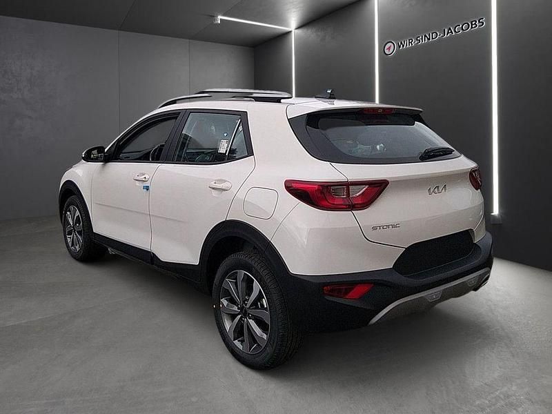 Neu Kia Stonic Vision 101 PS (74 kW) 2025 Weiß SUV