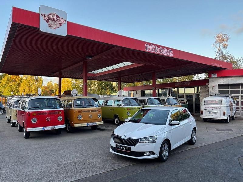 Weiß Gebraucht 2021 Skoda Fabia Drive Kleinwagen | 13.990 € (Guter Preis) - Bild 1/4