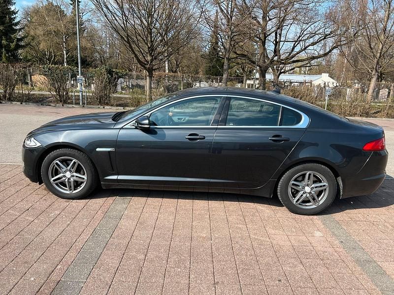 Gebraucht Jaguar XF 200 PS (147 kW) 2013 Schwarz Limousine