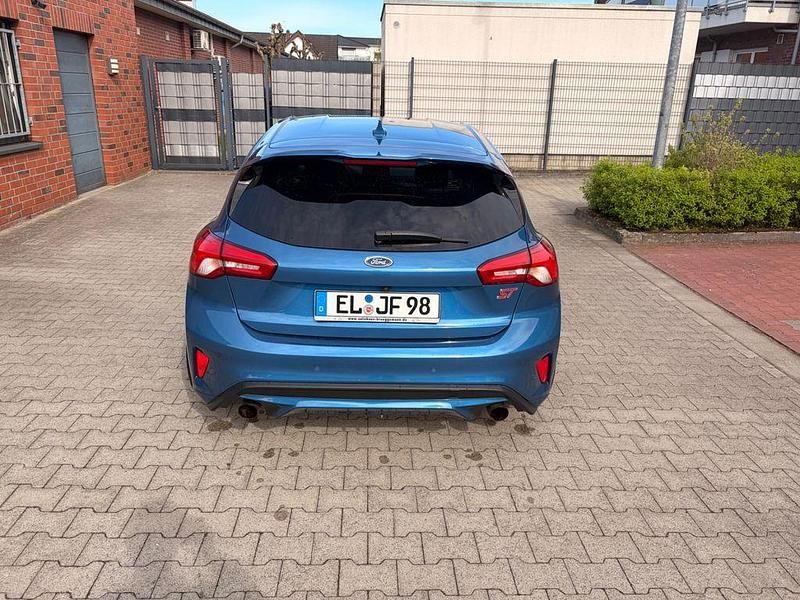 Używany Ford Focus ST 280 KM (205 kW) 2019 Niebieski Sedan/Limuzyna