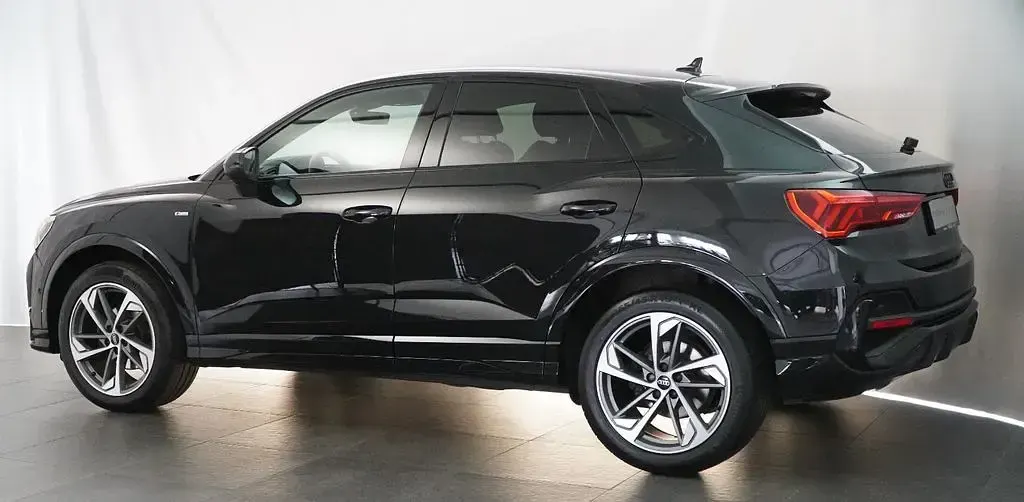 Gebraucht Audi Q3 Sportback S-Line 150 PS (110 kW) 2022 Schwarz SUV