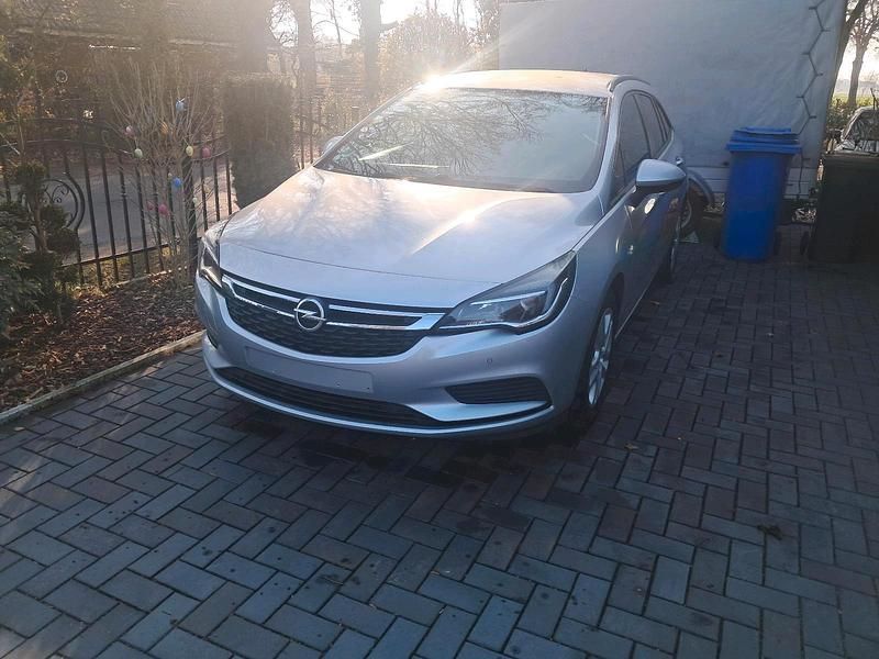Gebraucht Opel Astra 136 PS (100 kW) 2019 Silber Kombi