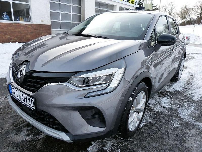 Second-hand Renault Captur Evolution 91 CP (66 kW) 2023 Gri SUV