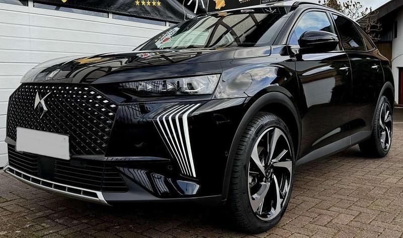 Schwarz Gebraucht 2024 DS Automobiles DS7 Crossback Opera SUV | 29.800 € (Fairer Preis) - Bild 1/4