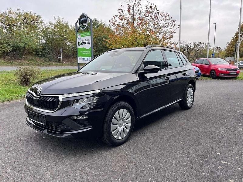Schwarz Gebraucht 2024 Skoda Kamiq Essence SUV | 23.990 € (Fairer Preis) - Bild 1/4