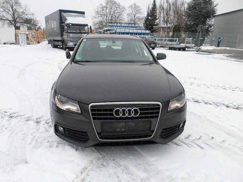 Grau Gebraucht 2010 Audi A4 Ambition Kombi | 4.850 € (Guter Preis) - Bild 1/4