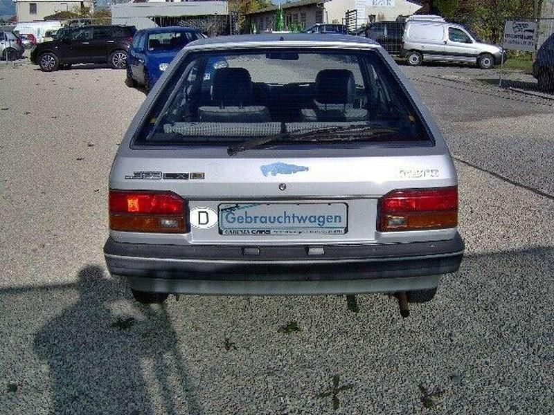 Gebraucht Mazda 323 60 PS (44 kW) 1987 Silber Kleinwagen