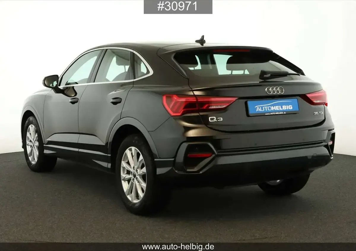 Gebraucht Audi Q3 Sportback Performance 150 PS (110 kW) 2023 Schwarz SUV