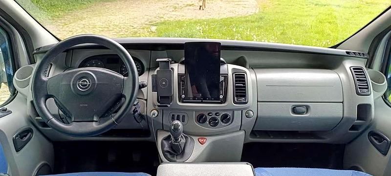 Gebraucht Opel Vivaro Edition 135 PS (99 kW) 2005 Silber Van / Kleinbus