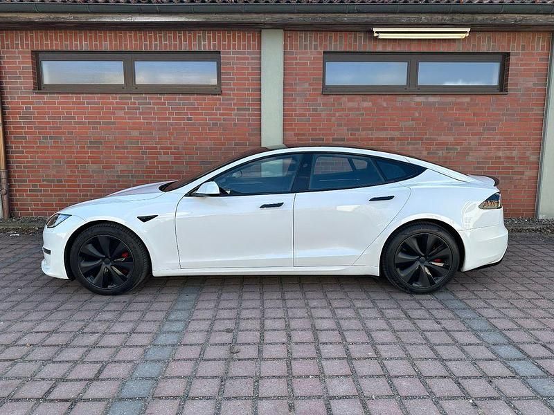 Gebraucht Tesla Model S Plaid 759 kW (1033 PS) 2023 Weiß Kleinwagen