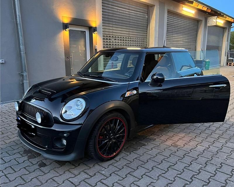 Schwarz Gebraucht 2011 Mini John Cooper Works Kleinwagen | 9.999 € (Fairer Preis) - Bild 1/4