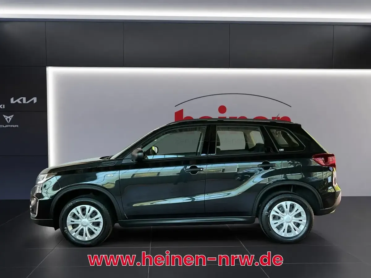 Gebraucht Suzuki Vitara Club 129 PS (94 kW) 2021 Schwarz SUV