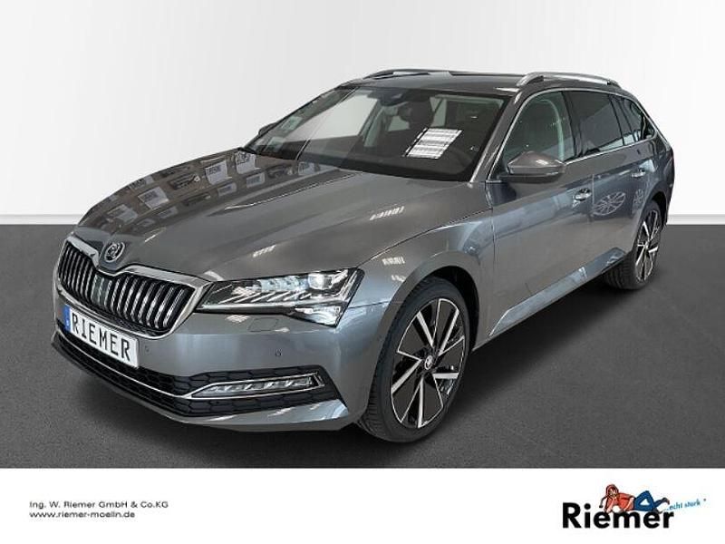 Gebraucht Skoda Superb Style 150 PS (110 kW) 2023 Grau Kombi