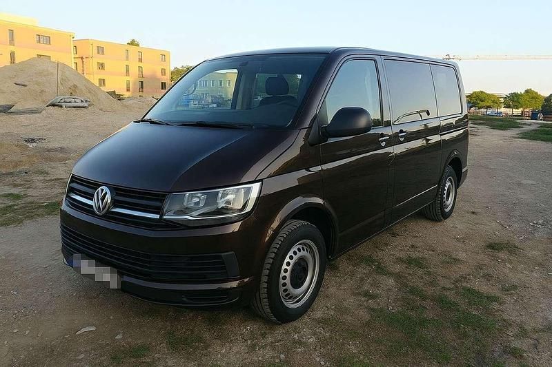 Braun Gebraucht 2017 VW T6 Comfortline Van | 27.000 € - Bild 1/4