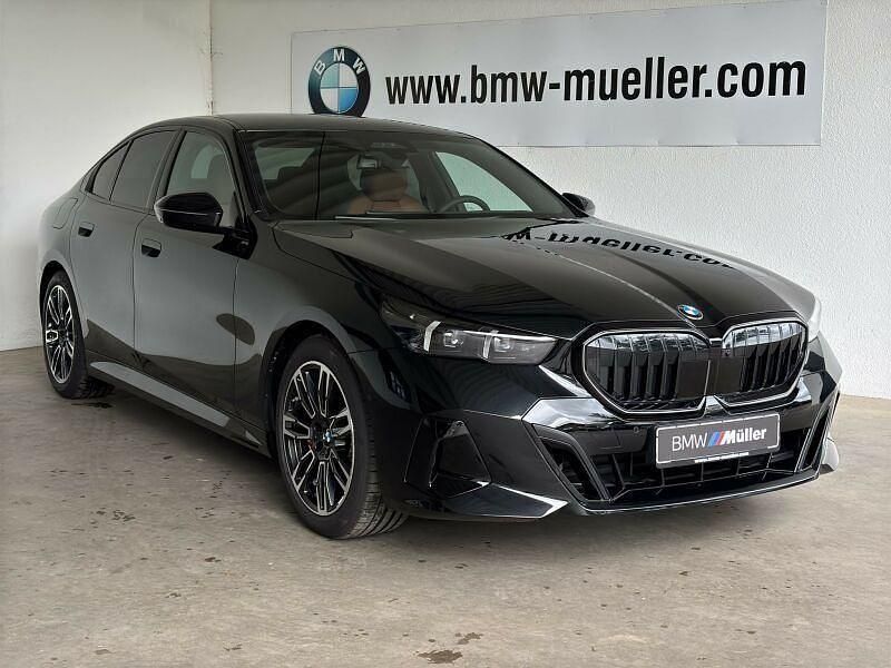 Schwarz Neu 2025 BMW 540 M Sport Limousine | 72.620 € (Superpreis) - Bild 1/4