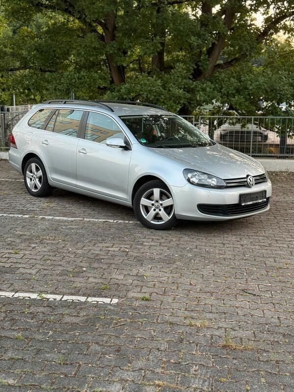 Grau Gebraucht 2011 VW Golf VI Kombi | 5.950 € (Teuer) - Bild 1/4