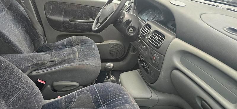 Gebraucht Renault Scénic 108 PS (79 kW) 2001 Grau Van / Kleinbus