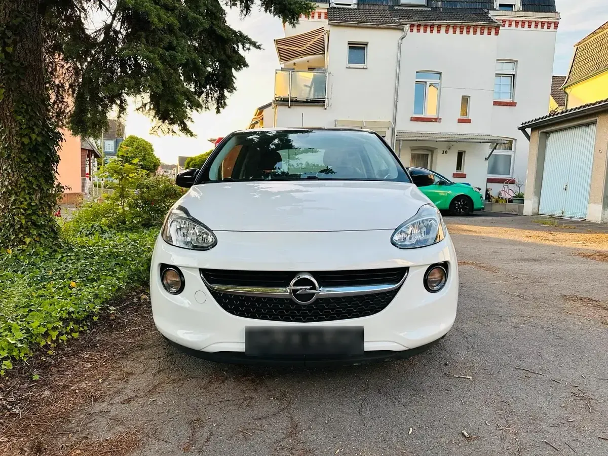 Gebraucht Opel Adam Glam 101 PS (74 kW) 2016 Weiß Kleinwagen