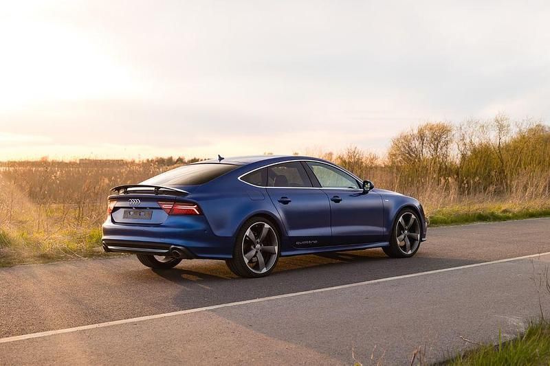 Gebraucht Audi A7 Exclusive 313 PS (230 kW) 2014 Blau Kleinwagen
