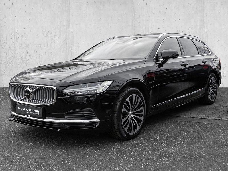Gebraucht Volvo V90 Core 253 PS (186 kW) 2025 Onyx black metallic Kombi