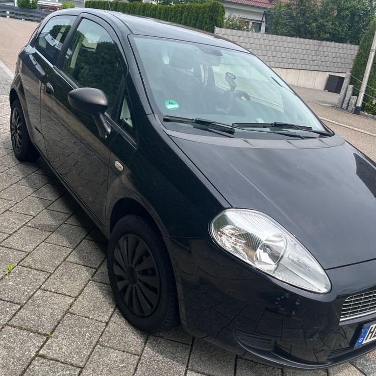 Schwarz Gebraucht 2008 Fiat Grande Punto Kleinwagen | 950 € (Guter Preis) - Bild 1/4