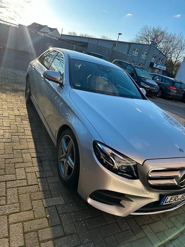 Gebraucht Mercedes E350 190 PS (139 kW) 2019 Silber Limousine