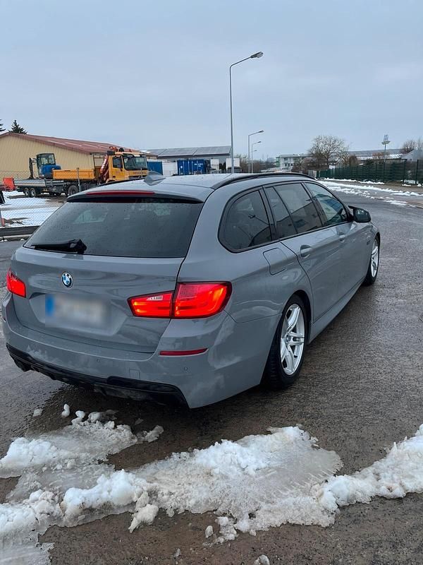 Gebraucht BMW 530 258 PS (189 kW) 2012 Grau Kombi