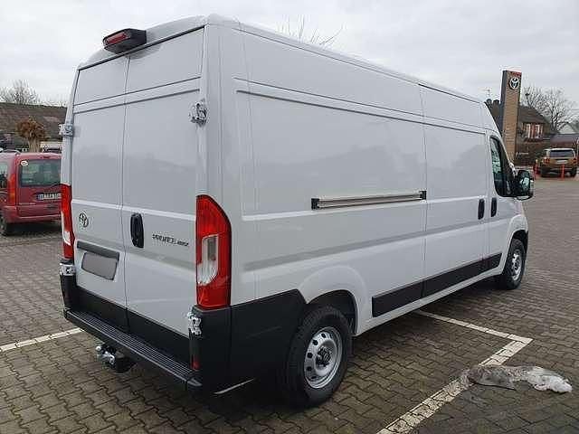 Gebraucht Toyota Proace 140 PS (102 kW) 2024 Weiß Van / Kleinbus