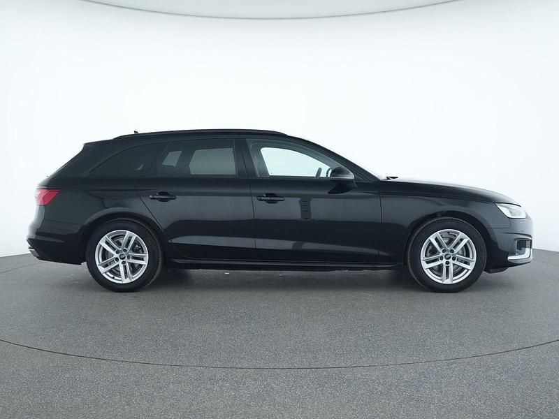 Gebraucht Audi A4 Advanced 150 PS (110 kW) 2021 Mythosschwarz Limousine