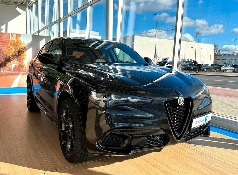 Schwarz Gebraucht 2024 Alfa Romeo Stelvio Veloce SUV | 43.700 € (Fairer Preis) - Bild 1/4