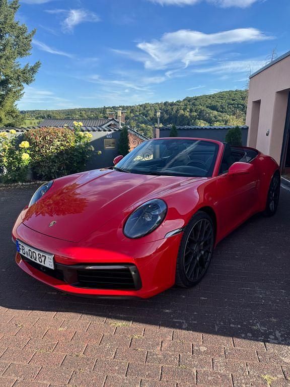 Rot Gebraucht 2020 Porsche 911 Carrera 4S Cabriolet Cabrio | 120.900 € (Guter Preis) - Bild 1/4