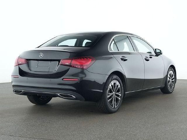 Schwarz Gebraucht 2024 Mercedes A180 Progressive Limousine | 26.980 € (Guter Preis) - Bild 1/4