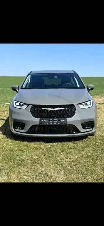 Gebraucht Chrysler Pacifica 291 PS (214 kW) 2023 Grau Van