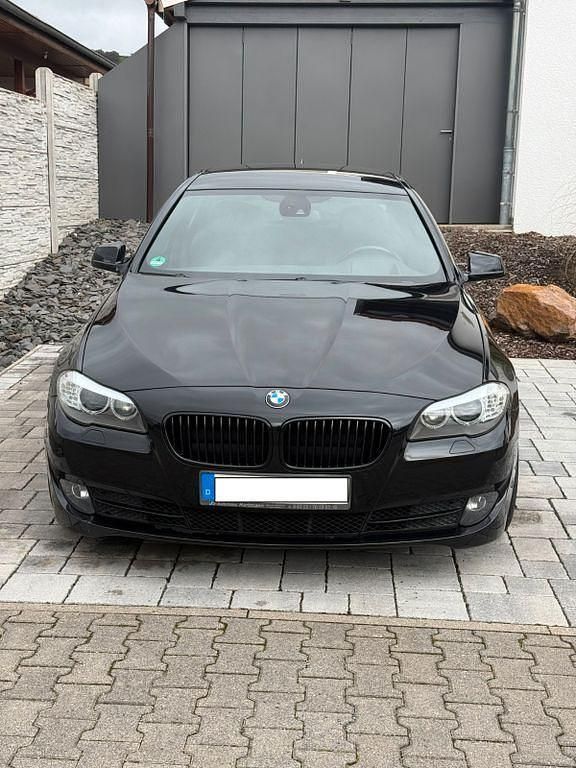 Gebraucht BMW 530 Performance 258 PS (189 kW) 2011 Schwarz Limousine